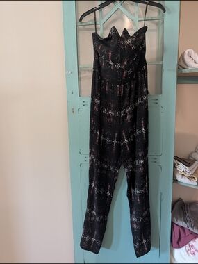 Jessica Simpson Black Strapless Patterned Jumpsuit